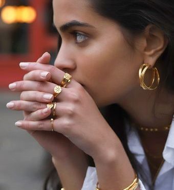 Trendy jewelry that you can wear in 2023