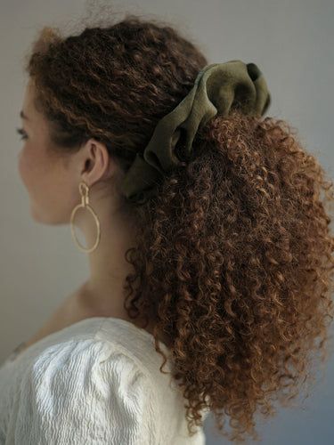 Hairstyles 2023 wisted Pull Back ringlets