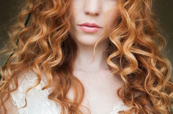 Top Wedding Hairstyles for Brides With Curly Hair