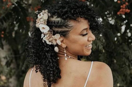 Wedding-Worthy Hairstyles for Brides With Curly Hair 2023
